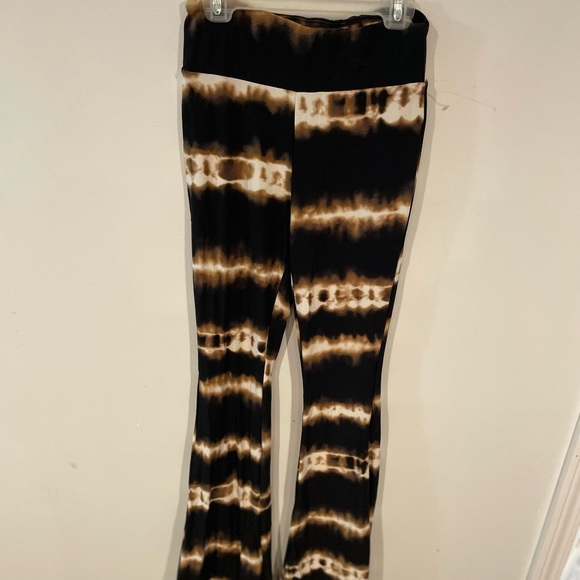 High waisted never worn comfy pants - Picture 2 of 3